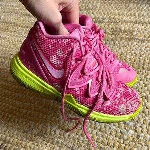Girls Kyrie Five sneakers 🏀